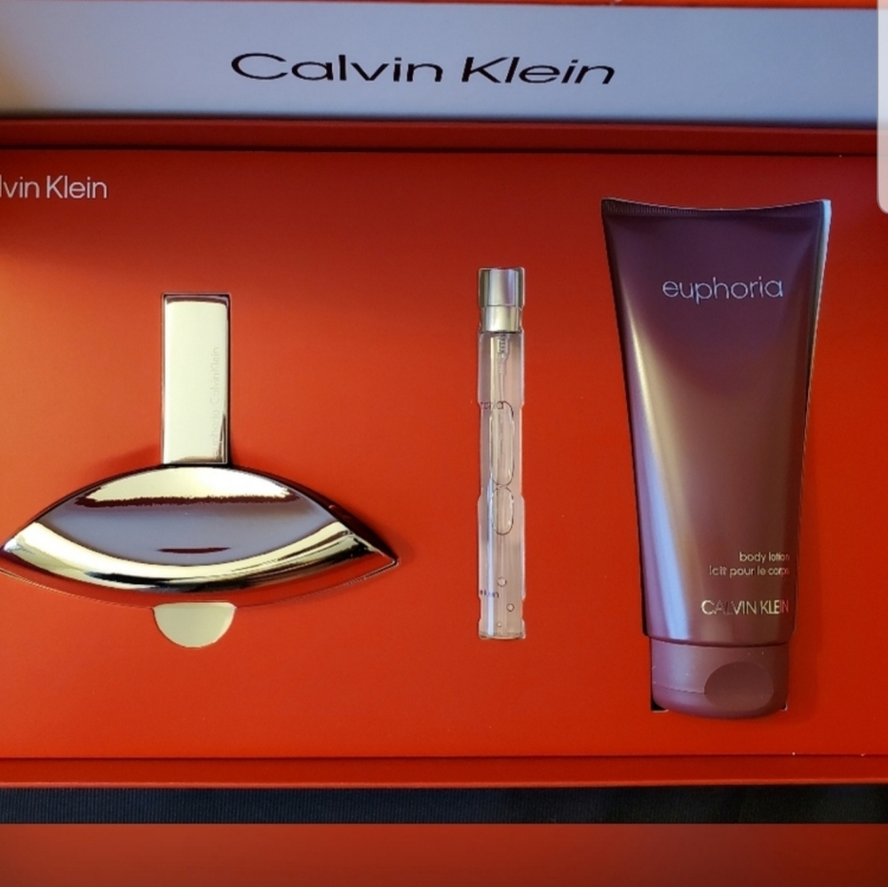Euphoria for women gift set